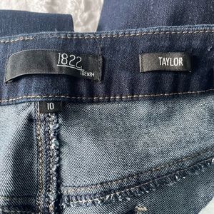 Brand-new never worn without tags. 10 medium